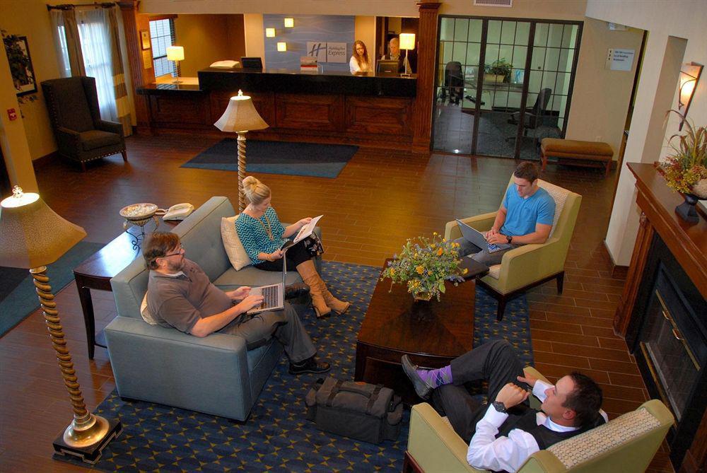 La Quinta By Wyndham Jonesboro Hotell Exteriör bild