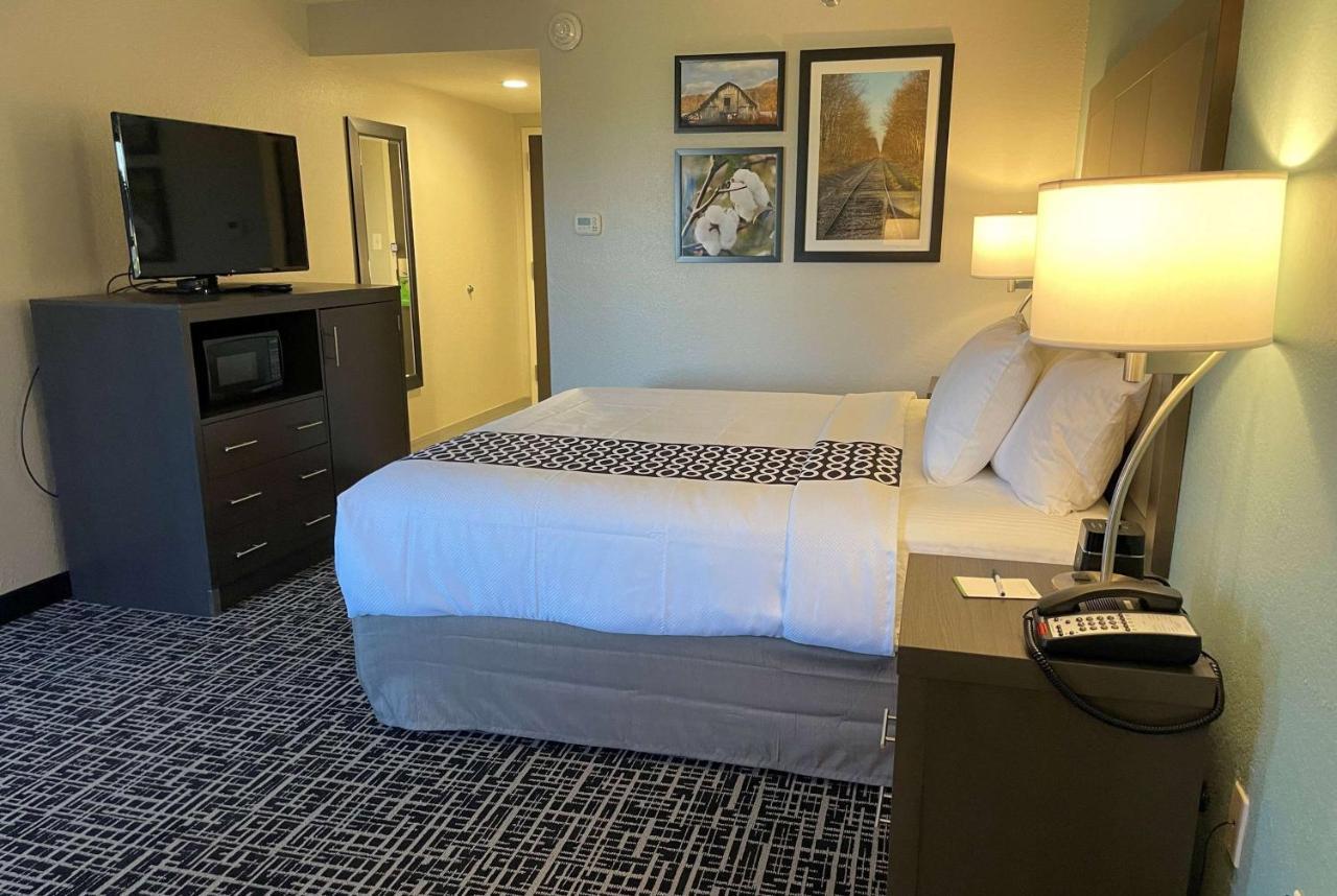 La Quinta By Wyndham Jonesboro Hotell Exteriör bild