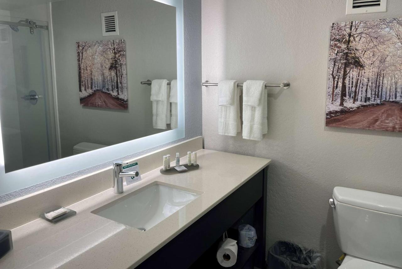 La Quinta By Wyndham Jonesboro Hotell Exteriör bild