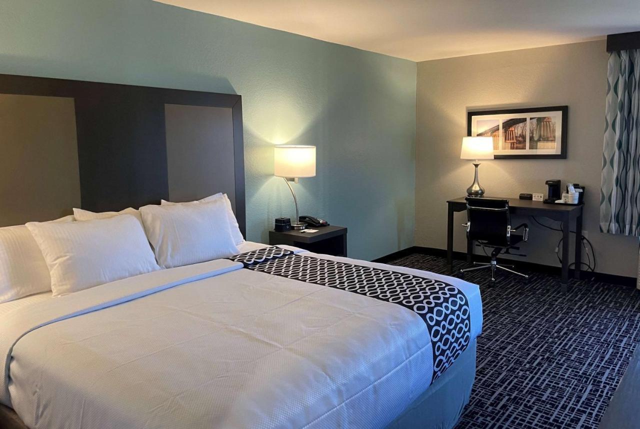 La Quinta By Wyndham Jonesboro Hotell Exteriör bild