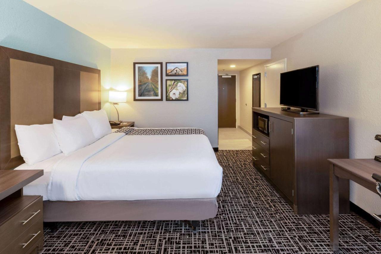 La Quinta By Wyndham Jonesboro Hotell Exteriör bild