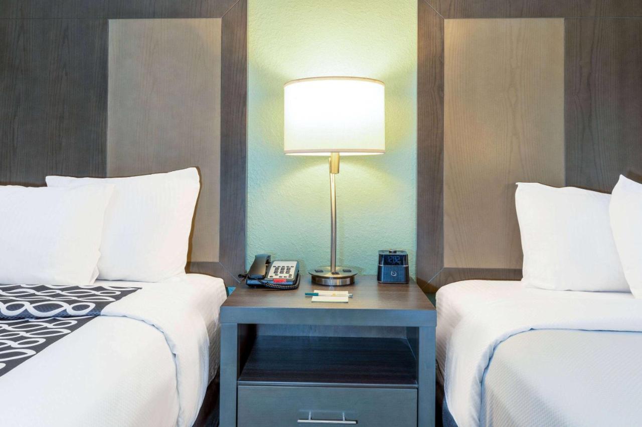 La Quinta By Wyndham Jonesboro Hotell Exteriör bild